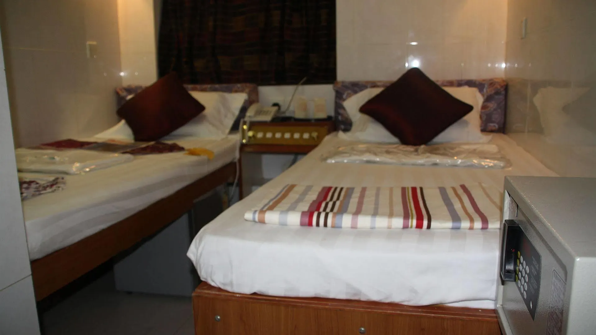 Kamal Traveller Hostel Hong Kong Guest house